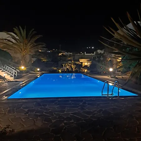 Ariadne Pool At * 奥诺斯